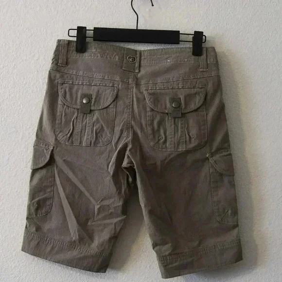 Kuhl Womens 2 Capri Pants Beige Cargo Pockets Camping Hiking Outdoor Gardening - Picture 2 of 15